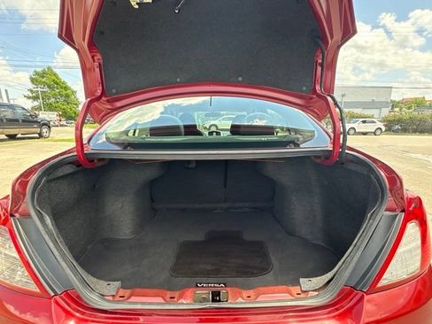 Used 2019 Nissan Versa SV FWD image 11