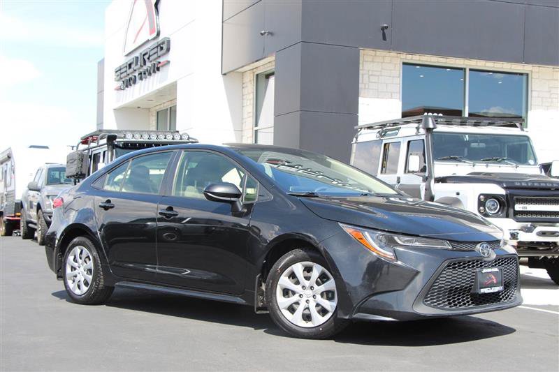 Used 2021 Toyota Corolla LE FWD image 1