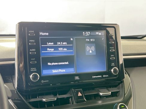 Used 2022 Toyota Corolla Cross XLE w/ Convenience Package image 14