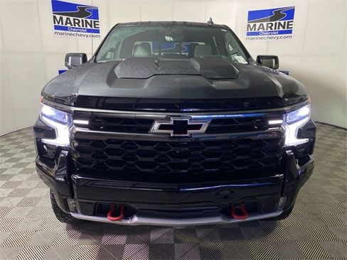 Used 2023 Chevrolet Silverado 1500 ZR2 w/ Technology Package image 15