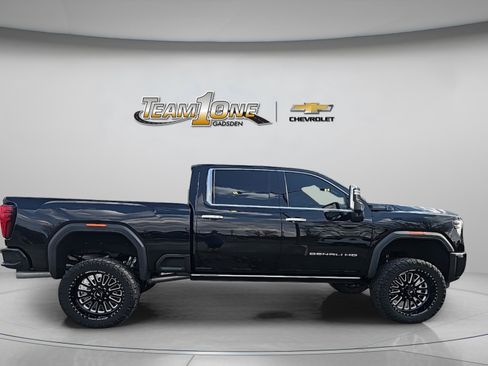 Used 2024 GMC Sierra 2500 Denali Ultimate w/ Max Trailering Package image 10