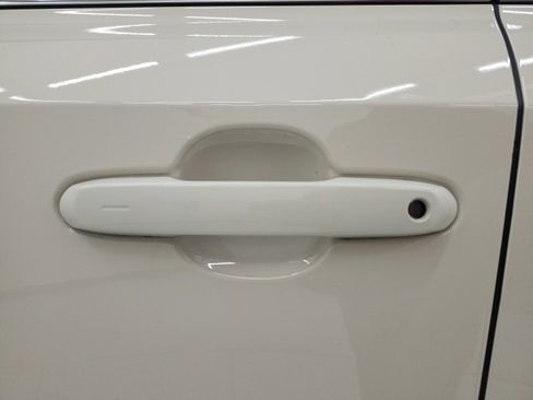 Certified 2024 Toyota Grand Highlander XLE image 11