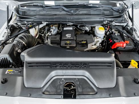 Used 2021 RAM 2500 Laramie w/ Night Edition image 29