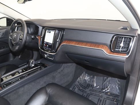 Used 2024 Volvo S60 B5 Plus AWD/4WD image 37