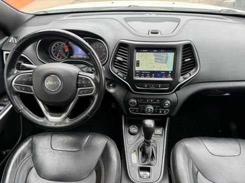 Used 2021 Jeep Cherokee Latitude image 17