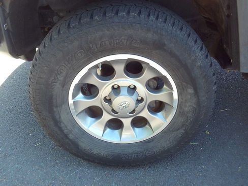 Used 2011 Toyota FJ Cruiser 4WD w/ Convenience Pkg image 10