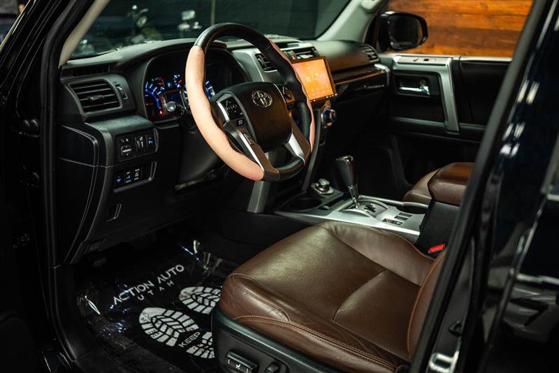 Used 2018 Toyota 4Runner Limited AWD/4WD image 8
