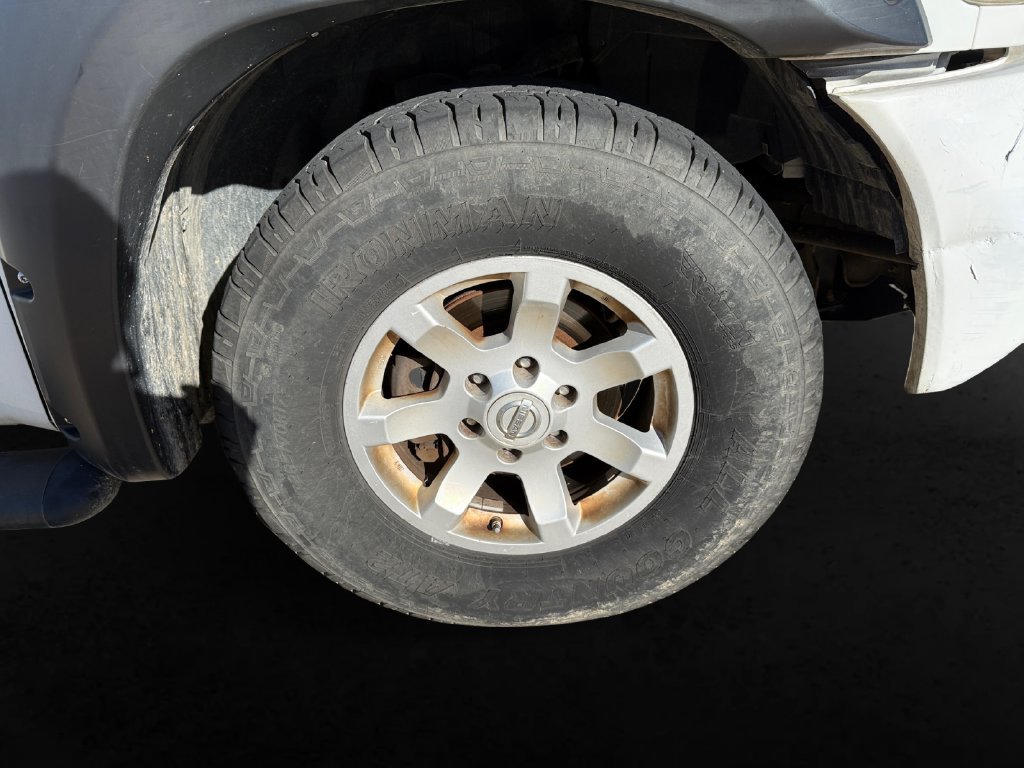 Used 2004 Nissan Titan LE w/ (NAV) Nissan Navigation Pkg AWD/4WD image 10