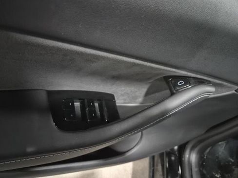 Used 2021 Tesla Model Y Long Range image 17