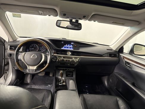 Used 2014 Lexus ES 350 w/ Luxury Package image 20