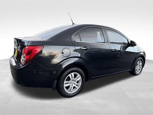 Used 2013 Chevrolet Sonic LT image 8