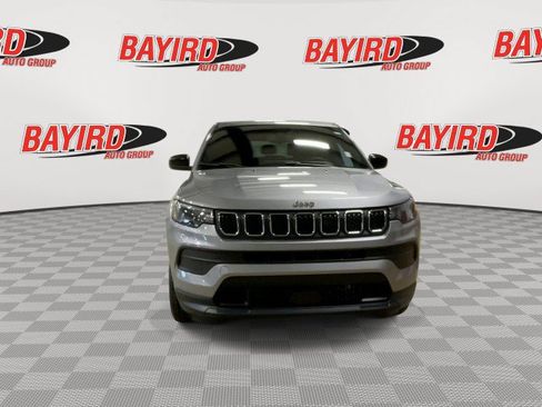 Used 2023 Jeep Compass Sport AWD/4WD image 3