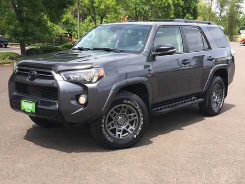 Used 2020 Toyota 4Runner Venture w/ Moonroof Package AWD/4WD image 1