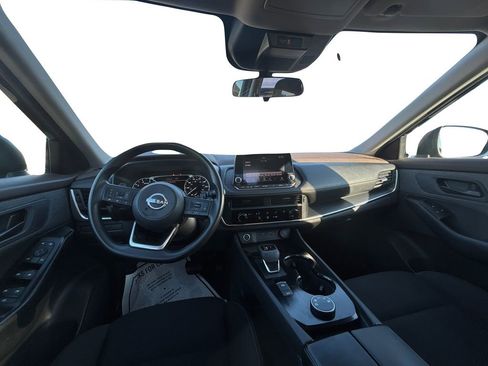 Used 2023 Nissan Rogue S image 17