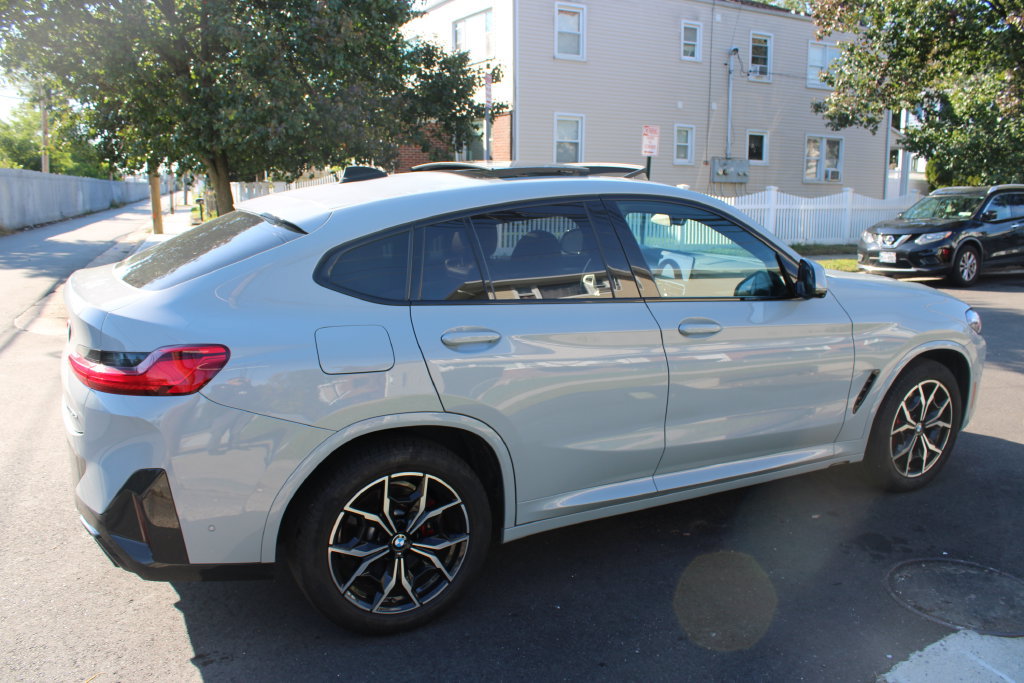 Used 2023 BMW X4 xDrive30i AWD/4WD image 5