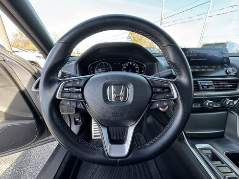 Used 2018 Honda Accord Sport image 18