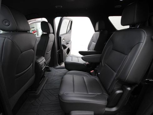 Used 2022 Chevrolet Traverse LT w/ LPO, Floor Liner Package AWD/4WD image 29