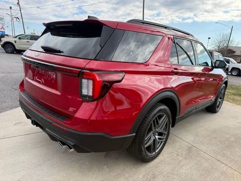 Used 2025 Ford Explorer ST w/ Sun And Sound Package image 12