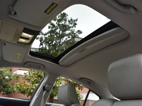 Used 2009 Acura TL w/ Technology Package FWD image 17