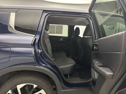 Used 2024 Mitsubishi Outlander SE AWD/4WD image 19