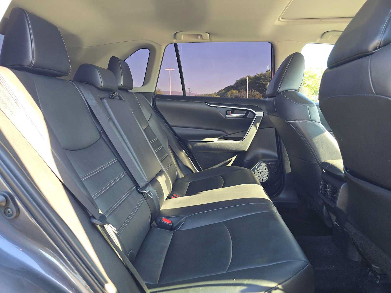 Certified 2022 Toyota RAV4 XLE Premium FWD image 9