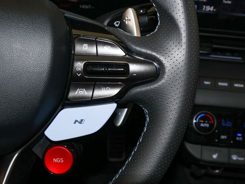 Used 2025 Hyundai Elantra N image 35