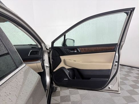 Used 2016 Subaru Outback 2.5i Limited AWD/4WD image 30