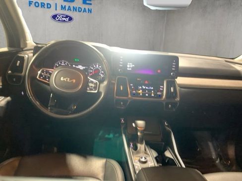 Used 2023 Kia Sorento S AWD/4WD image 11