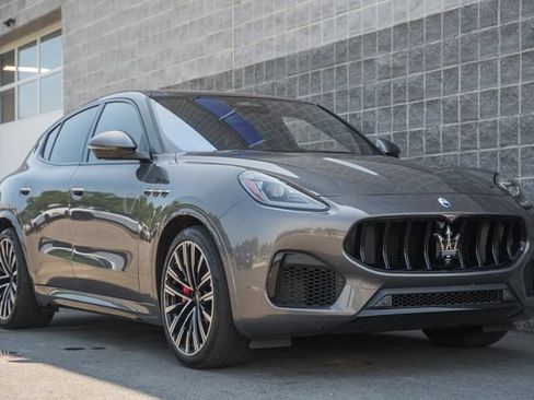 Used 2023 Maserati Grecale Modena AWD/4WD image 2