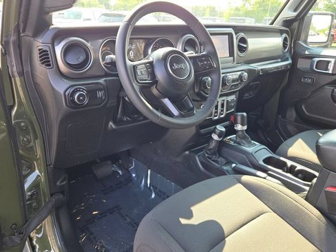 Used 2023 Jeep Wrangler Sport AWD/4WD image 7