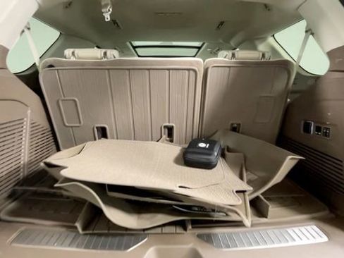 Used 2023 GMC Yukon Denali w/ Denali Reserve Package AWD/4WD image 13