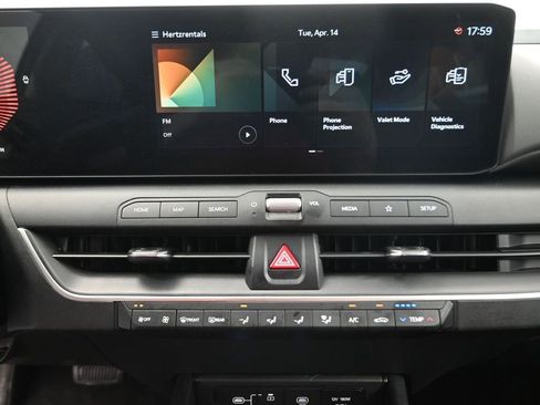 Used 2025 Kia K4 LXS image 8