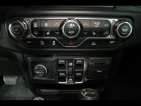 Used 2021 Jeep Wrangler Unlimited Sport image 23