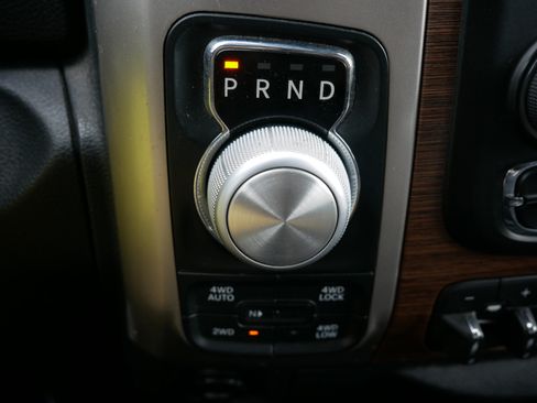 Used 2017 RAM 1500 Laramie image 24