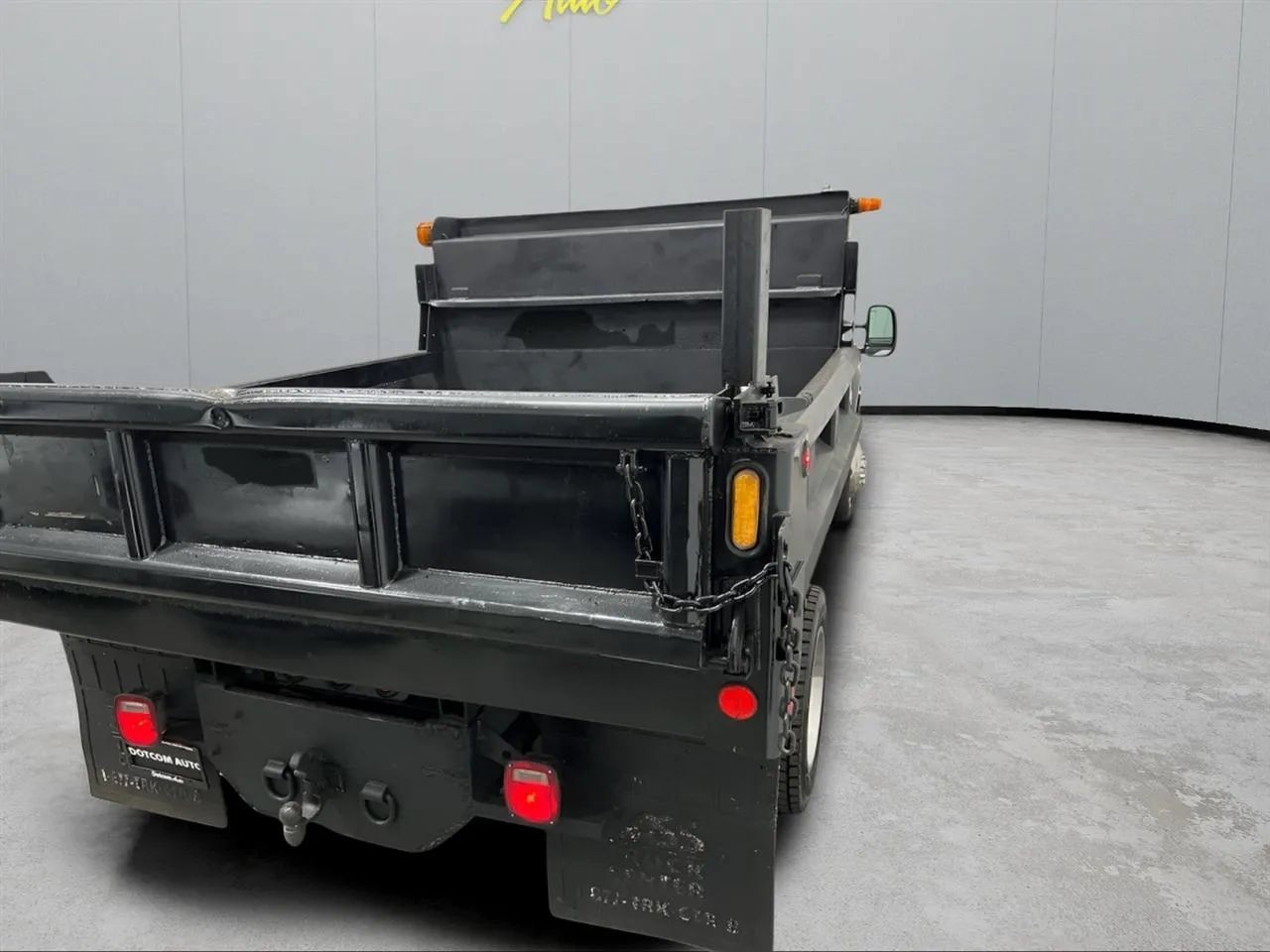 Used 2007 Ford F450 2WD Regular Cab Super Duty image 11