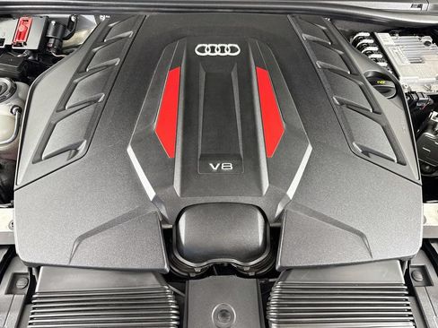 Used 2023 Audi SQ8 Prestige AWD/4WD image 28