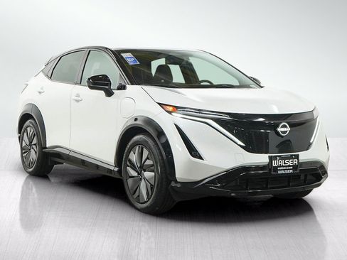 Used 2025 Nissan Ariya AWD image 7