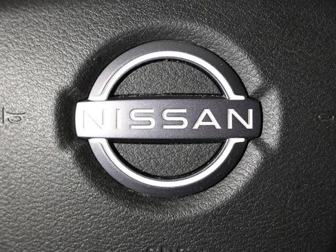 Used 2022 Nissan Frontier SV image 40