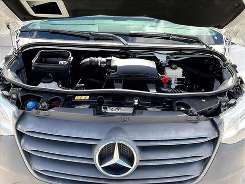 Used 2020 Mercedes-Benz Sprinter 2500 image 11