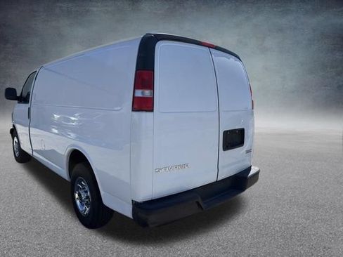 Used 2015 GMC Savana 3500 RWD image 10