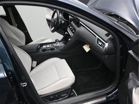 Used 2025 Genesis G70 2.5T w/ Sport Prestige Package RWD image 12