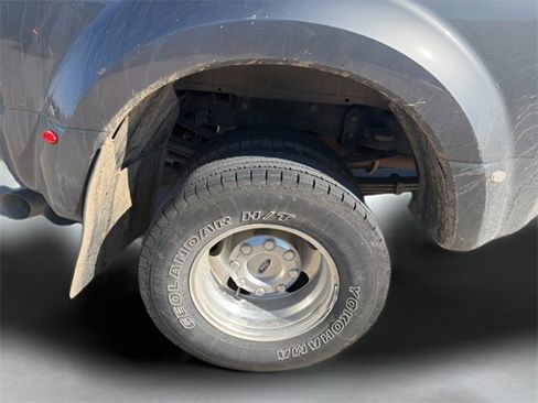 Used 2020 Ford F350 Lariat w/ Chrome Package image 2