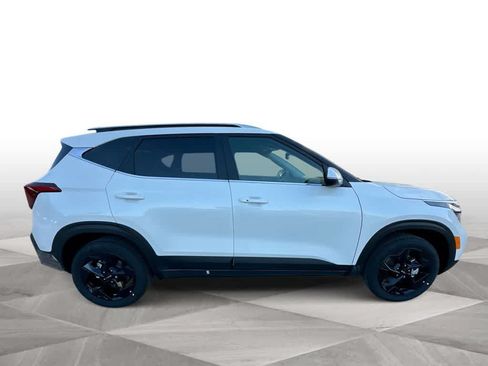 Certified 2026 Kia Seltos EX w/ EX Sunroof Package AWD/4WD image 9