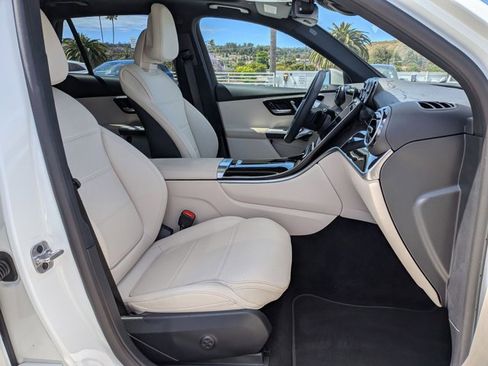 Used 2026 Mercedes-Benz GLC 300 4MATIC image 21