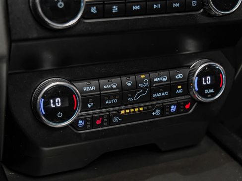 Used 2021 Ford Expedition Max XLT RWD image 26