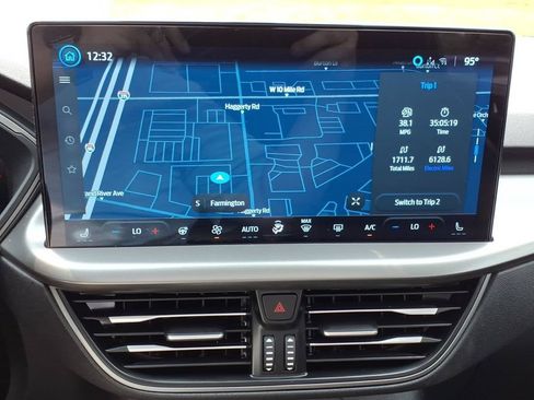 Used 2025 Ford Escape SE FWD image 15