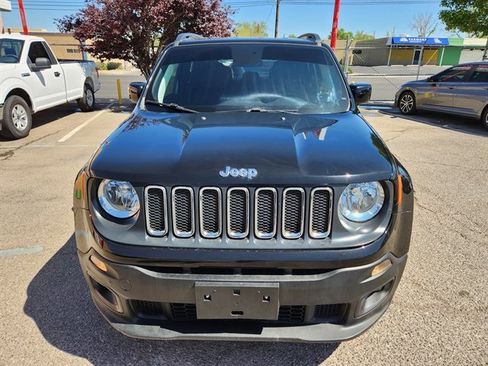 Used 2018 Jeep Renegade Latitude image 3