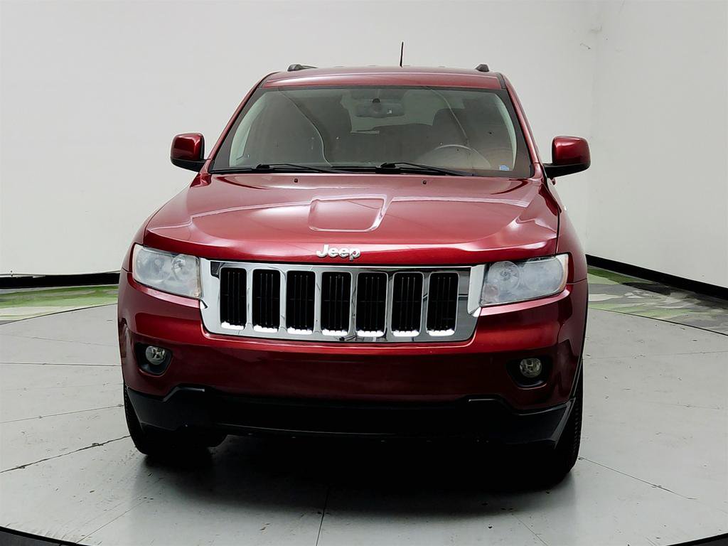 Used 2013 Jeep Grand Cherokee Laredo w/ Laredo E Group AWD/4WD image 2