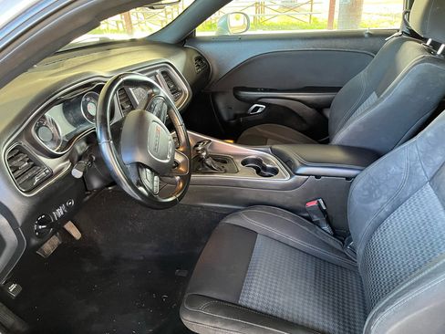 Used 2020 Dodge Challenger SXT image 18