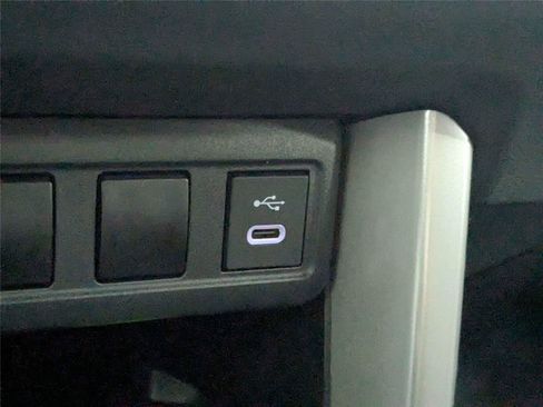 Used 2024 Toyota Corolla Cross AWD Hybrid image 23